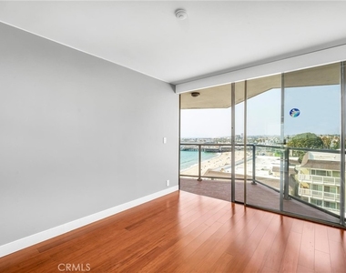 531 Esplanade - Photo Thumbnail 21