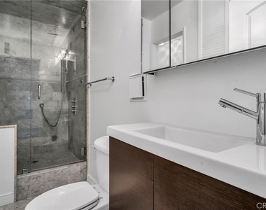 531 Esplanade - Photo Thumbnail 13