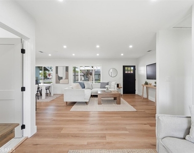 4126 Sebren - Photo Thumbnail 7