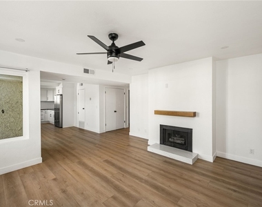 2565 Santa Ana Ave - Photo Thumbnail 8