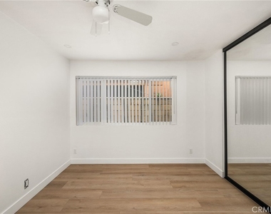 2565 Santa Ana Ave - Photo Thumbnail 21