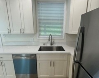 321 S Colfax - Photo Thumbnail 4