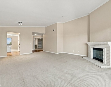 3511 Providence Lane - Photo Thumbnail 3