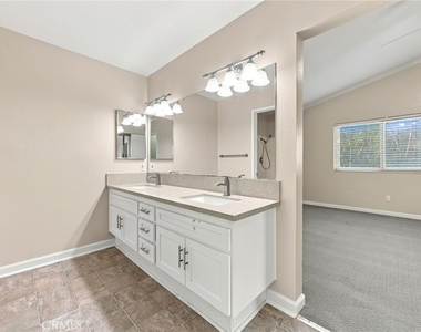 3511 Providence Lane - Photo Thumbnail 13