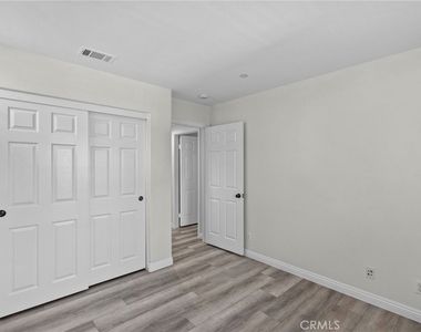 6 Lindenwood - Photo Thumbnail 20