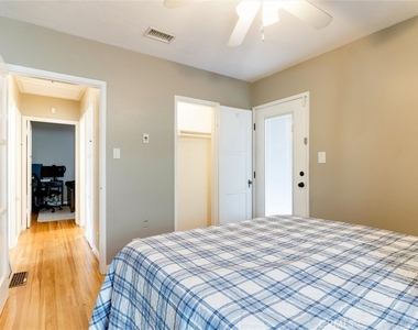 5901 Adenmoor - Photo Thumbnail 8