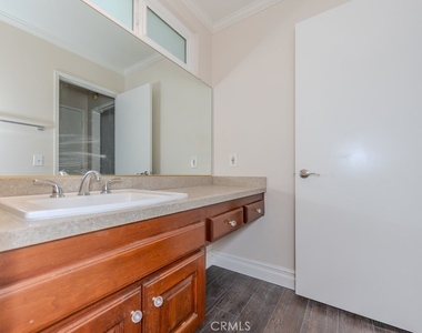 4711 E Fairfield Street - Photo Thumbnail 7