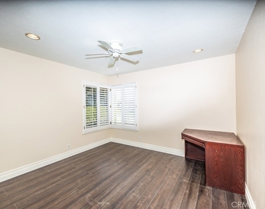 4711 E Fairfield Street - Photo Thumbnail 10