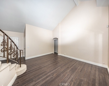 4711 E Fairfield Street - Photo Thumbnail 5
