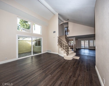 4711 E Fairfield Street - Photo Thumbnail 2