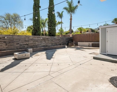905 Grossmont Avenue - Photo Thumbnail 23