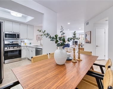221 S Oak Knoll Avenue - Photo Thumbnail 13