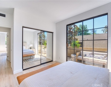 221 S Oak Knoll Avenue - Photo Thumbnail 21