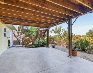 1751 Lucretia Avenue - Photo Thumbnail 16