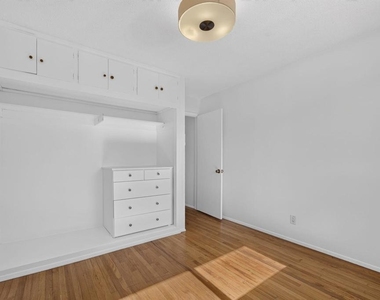 1751 Lucretia Avenue - Photo Thumbnail 13