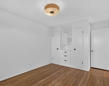 1751 Lucretia Avenue - Photo Thumbnail 11