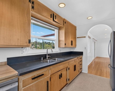 1751 Lucretia Avenue - Photo Thumbnail 6