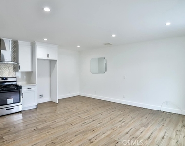 11443 Saticoy Street - Photo Thumbnail 6