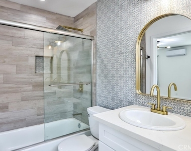 11443 Saticoy Street - Photo Thumbnail 10