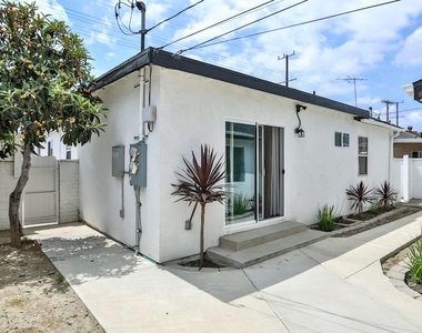 11445 Saticoy Street - Photo Thumbnail 14