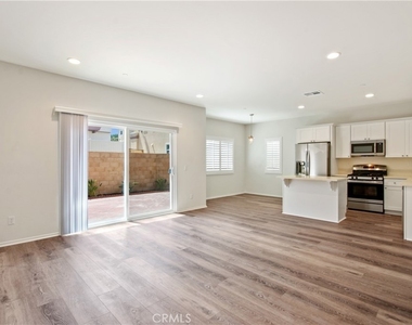 4423 Lilac Circle - Photo Thumbnail 1