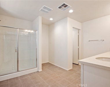 4423 Lilac Circle - Photo Thumbnail 11