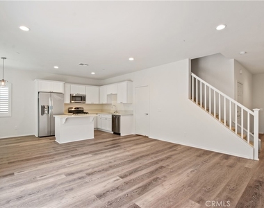 4423 Lilac Circle - Photo Thumbnail 2