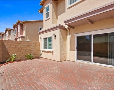 4423 Lilac Circle - Photo Thumbnail 17