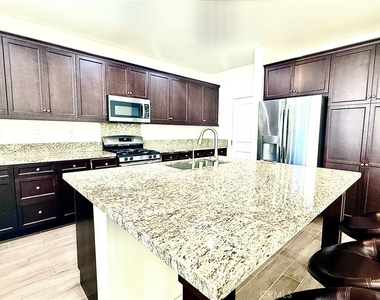 3162 E Mt Rainier Drive - Photo Thumbnail 6