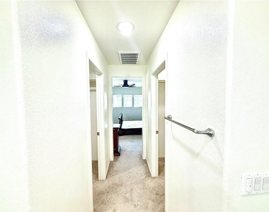 3162 E Mt Rainier Drive - Photo Thumbnail 19