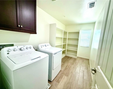 3162 E Mt Rainier Drive - Photo Thumbnail 14