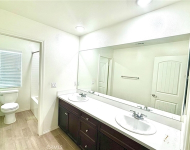 3162 E Mt Rainier Drive - Photo Thumbnail 11