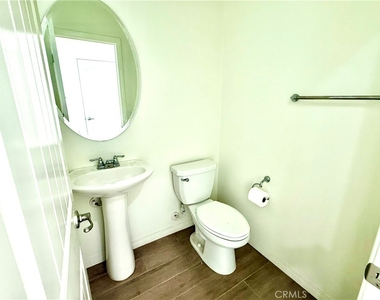 3162 E Mt Rainier Drive - Photo Thumbnail 7