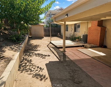 1260 Kenwood Street - Photo Thumbnail 10