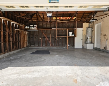 1260 Kenwood Street - Photo Thumbnail 8