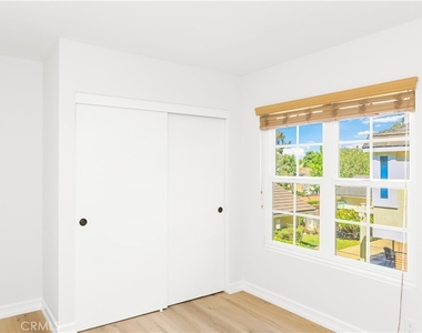 126 E Yale Loop - Photo Thumbnail 13
