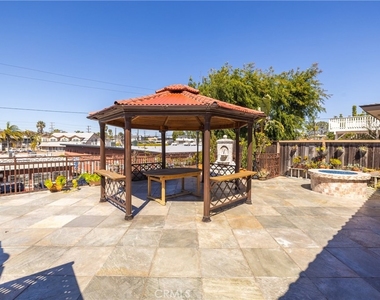 401 Holmwood Drive - Photo Thumbnail 15