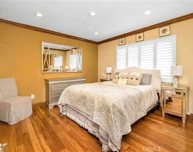 401 Holmwood Drive - Photo Thumbnail 13