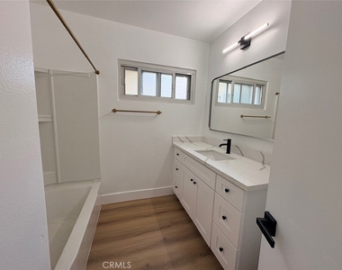 20452 Sw Cypress - Photo Thumbnail 11
