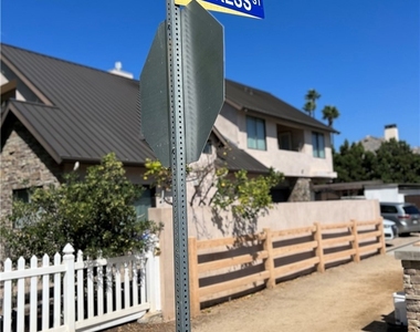 20452 Sw Cypress - Photo Thumbnail 17