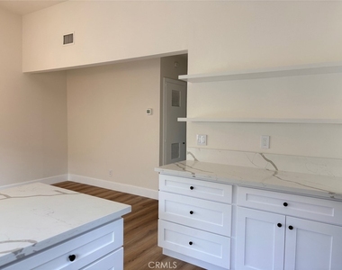 20452 Sw Cypress - Photo Thumbnail 13