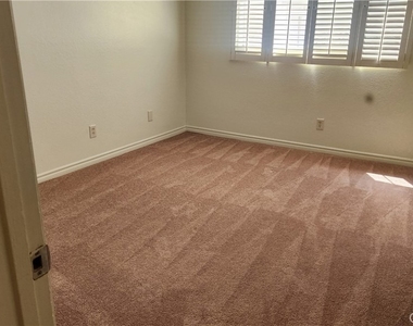 1201 Buena Vista Unit A - Photo Thumbnail 7