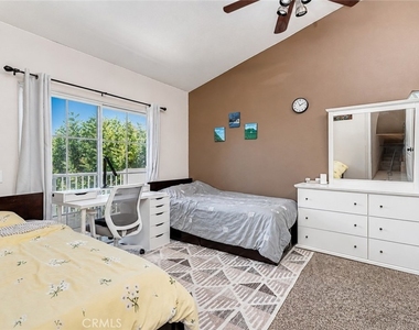 2495 Paseo Circulo - Photo Thumbnail 7