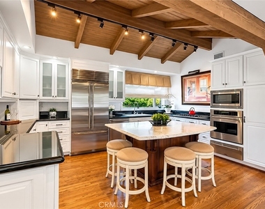 332 Poinsettia Avenue - Photo Thumbnail 1