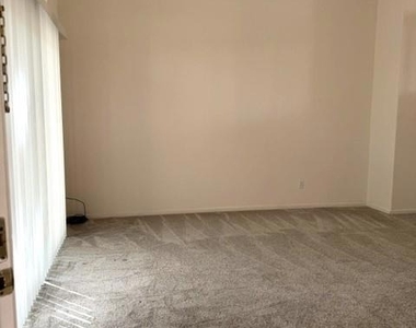 6068 Nice Terrace - Photo Thumbnail 9