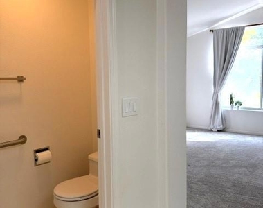 6068 Nice Terrace - Photo Thumbnail 37