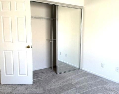 6068 Nice Terrace - Photo Thumbnail 46