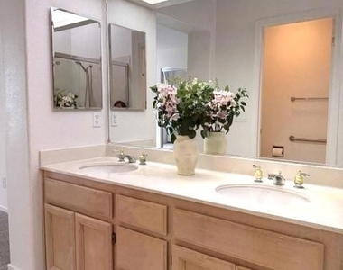 6068 Nice Terrace - Photo Thumbnail 35
