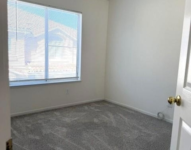 6068 Nice Terrace - Photo Thumbnail 47