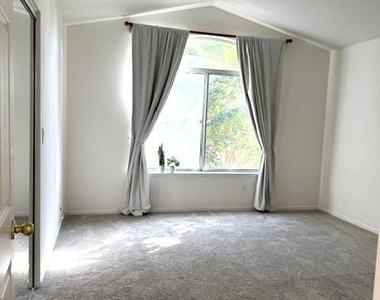6068 Nice Terrace - Photo Thumbnail 32
